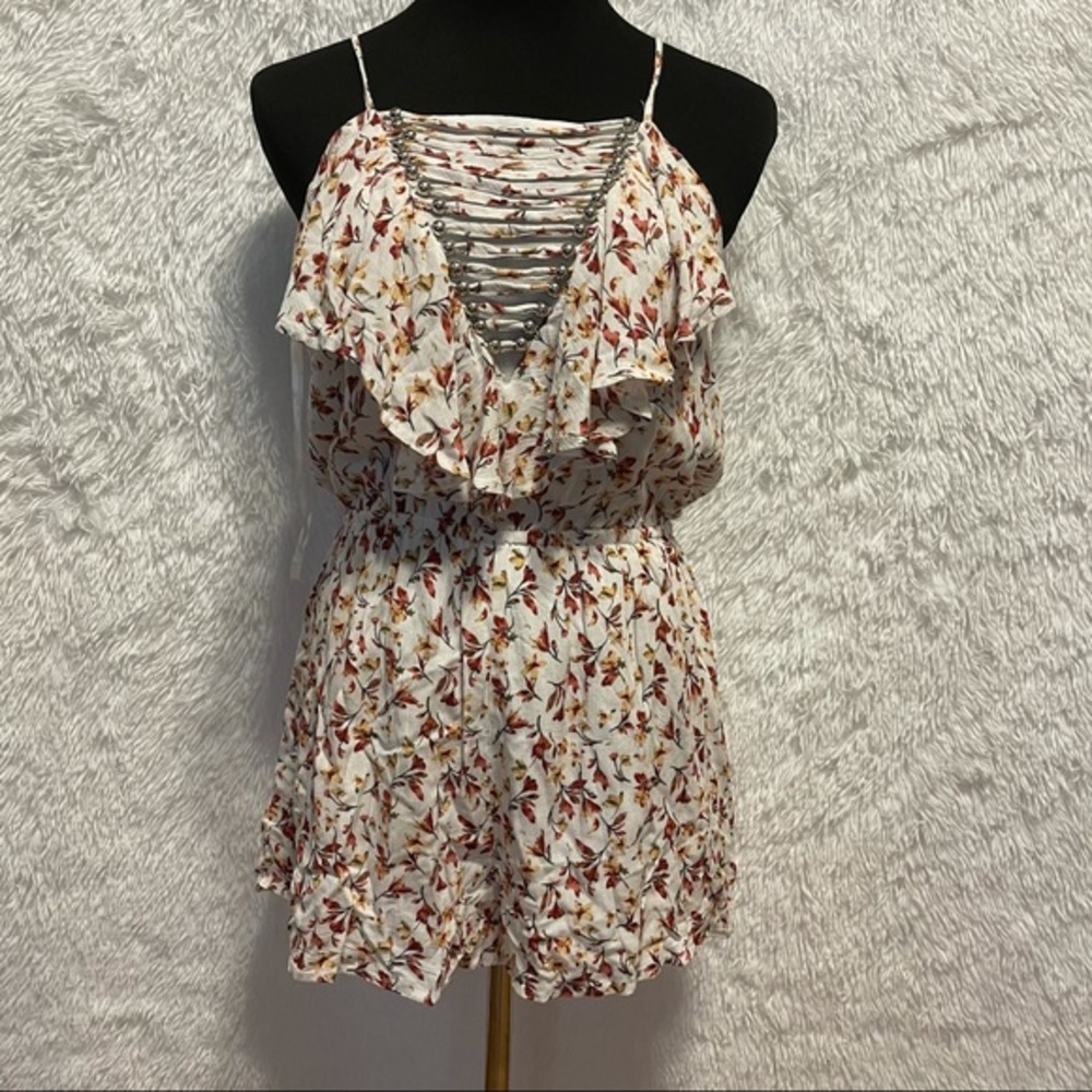 Vary J Women’s White Floral Sleeveless Romper